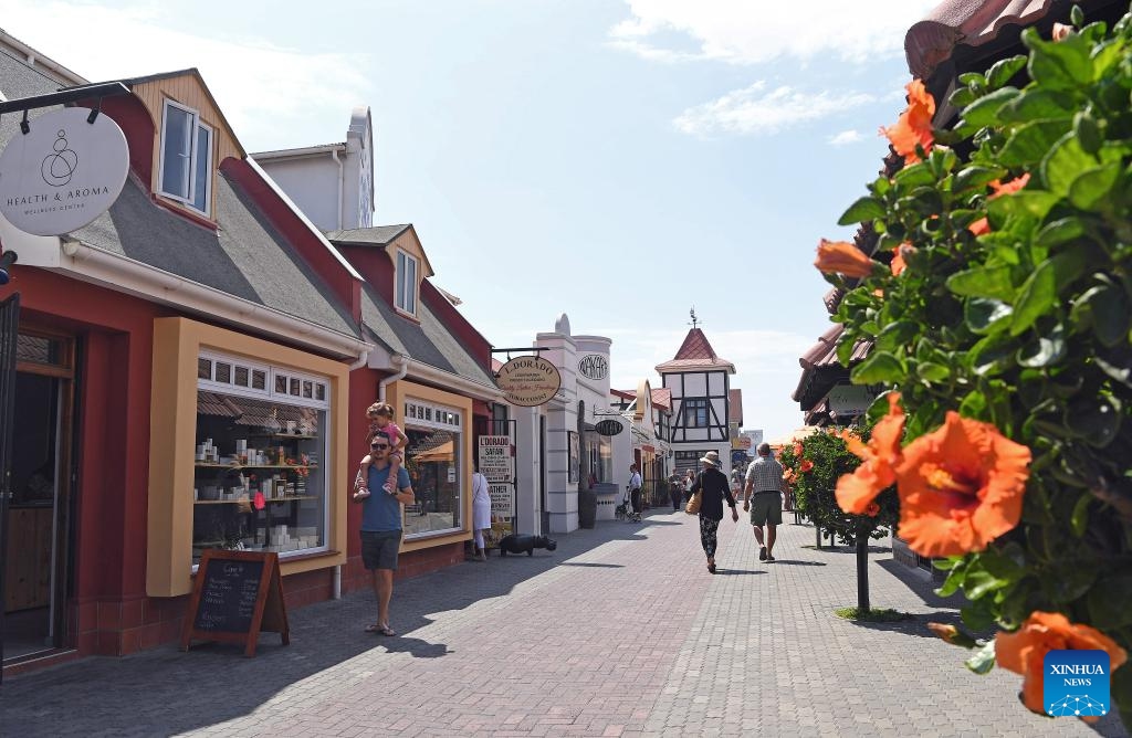 This photo taken on March 25, 2024 shows a street view in Swakopmund, Namibia. Surrounded by sand on three sides, the coastal city of Swakopmund in western Namibia features a mild and moist climate, making it a preferred leisure destination for locals and tourists.(Photo: Xinhua)