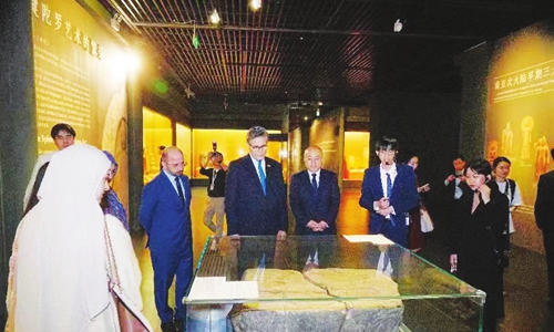 Guests appreciate cultural relics on display at the Shenzhen Museum in South China's Guangdong, on March 24, 2024. Photo: Courtesy of the Pakistani Embassy in Beijing