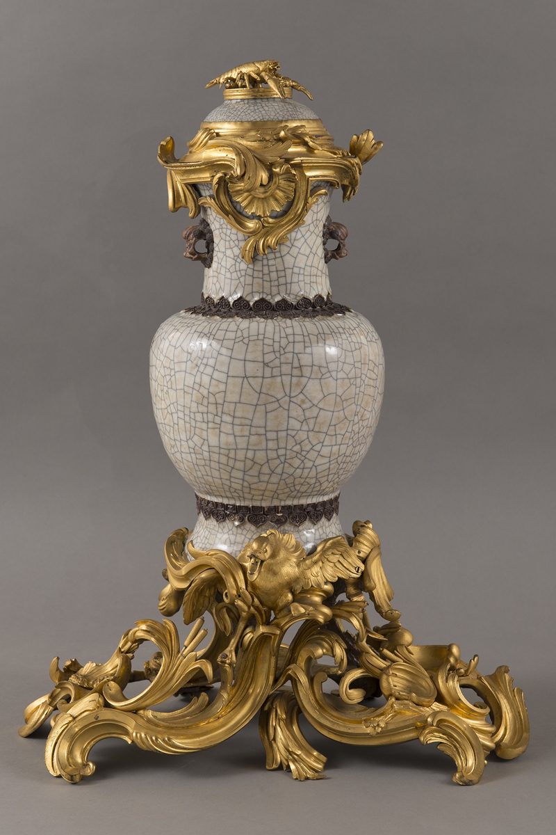 A perfume fountain collected by the Palace of Versailles Photo: Courtesy of the Palace Museum