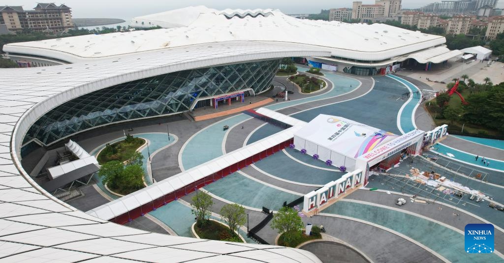 A drone photo taken on April 8, 2024 shows the Hainan International Convention and Exhibition Center, the main venue for the upcoming fourth China International Consumer Products Expo, in Haikou, south China's Hainan Province. The fourth China International Consumer Products Expo (CICPE) will take place in Haikou, capital city of south China's Hainan Province, from April 13 to 18.(Photo: Xinhua)