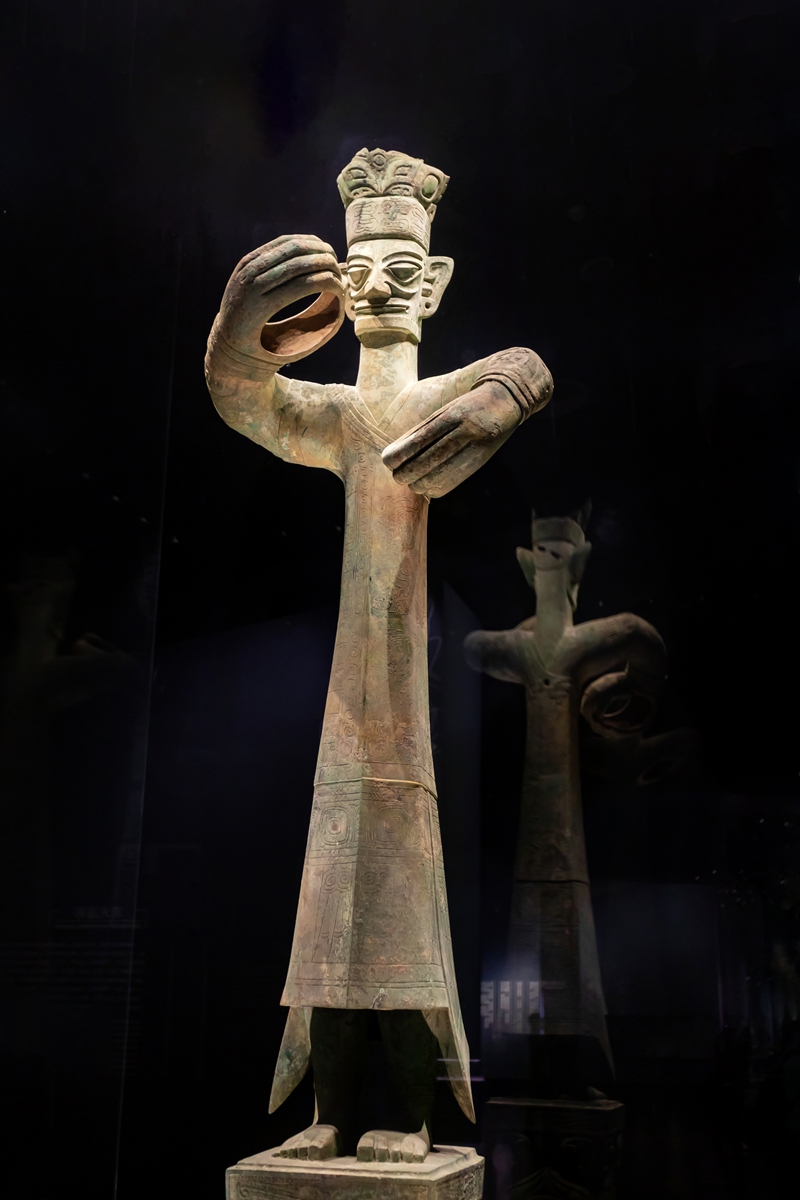 A bronze standing figure at the Sanxingdui Ruins Photo: VCG