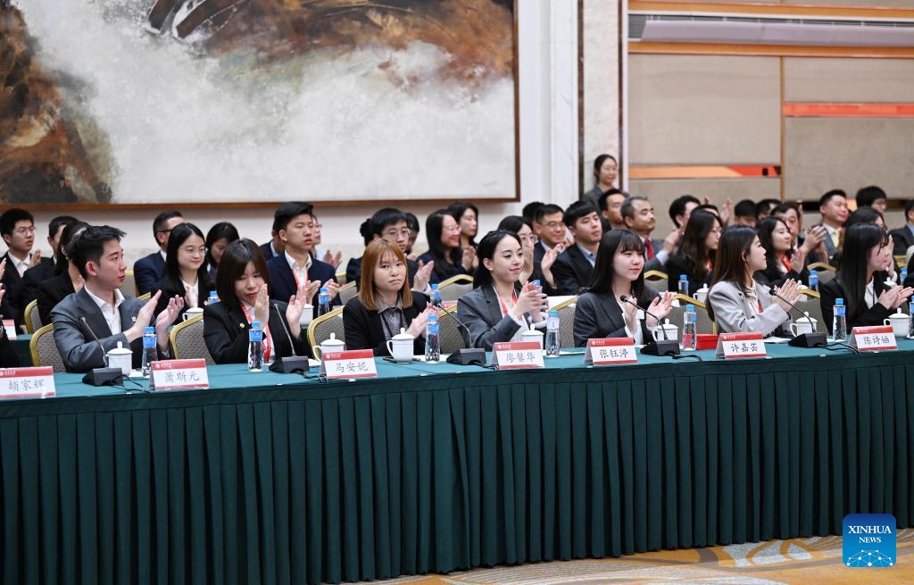Members of a Taiwan youth delegation led by Ma Ying-jeou, former chairman of the Chinese Kuomintang party, communicate with teachers and students at the Peking University in Beijing, capital of China, April 9, 2024. Ma and a Taiwan youth delegation led by him visited the Peking University on Tuesday.(Photo: Xinhua)