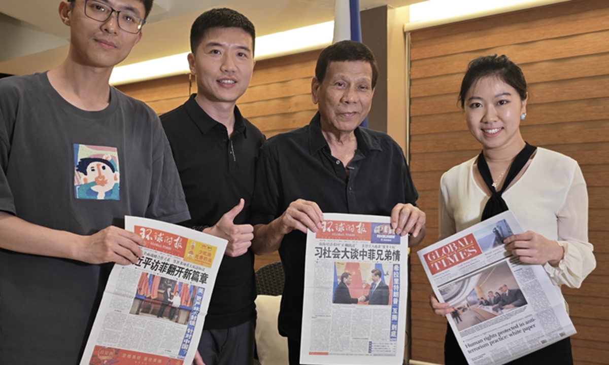 Global Times reporters take a photo with former Philippine president Rodrigo Duterte on March 26, 2024, in Davao, the Philippines. Photo: Courtesy of Duterte's office