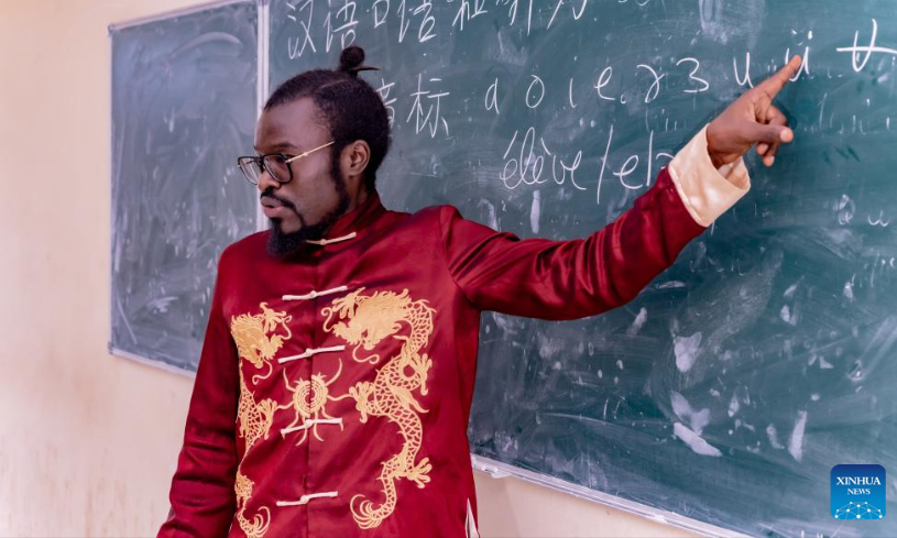 Cameroonians embrace Chinese language for brighter futures - Vimarsana News