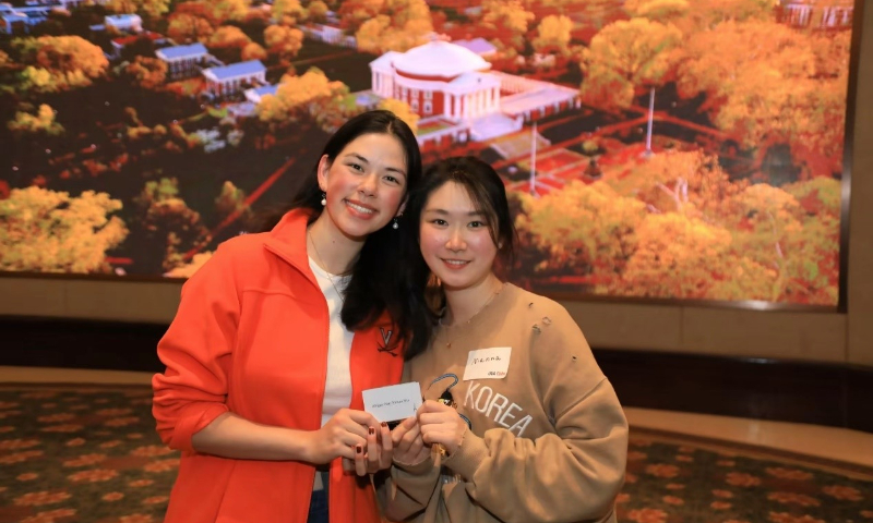 Wu Yiman (right) and Abigail Barr take a photo in Shanghai on January 8, 2024. Photo: Courtesy of Wu and Barr