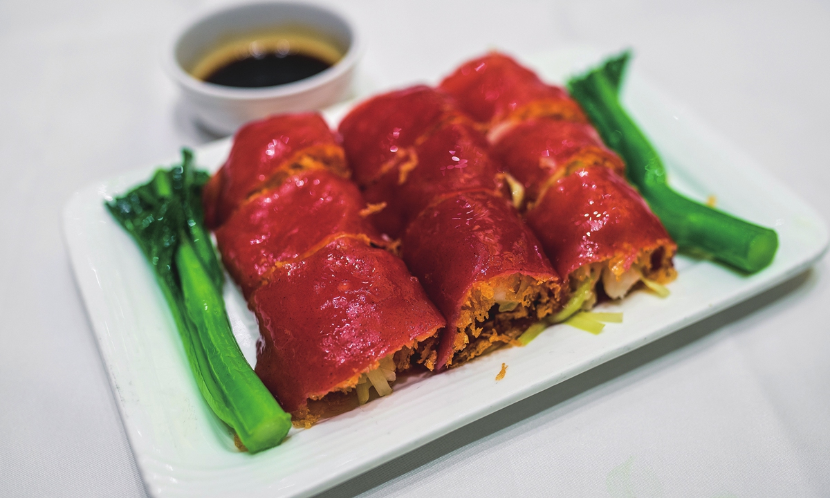 Red rice rolls Photo: VCG