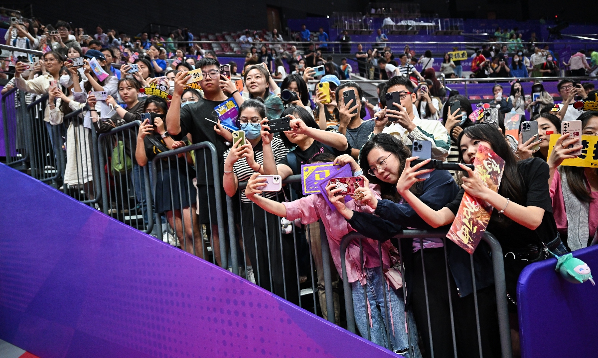 Fans cheer for the Chinese national table tennis team during the Asian Games in Hangzhou, Zhejiang Province in September 2023. Photo: VCG