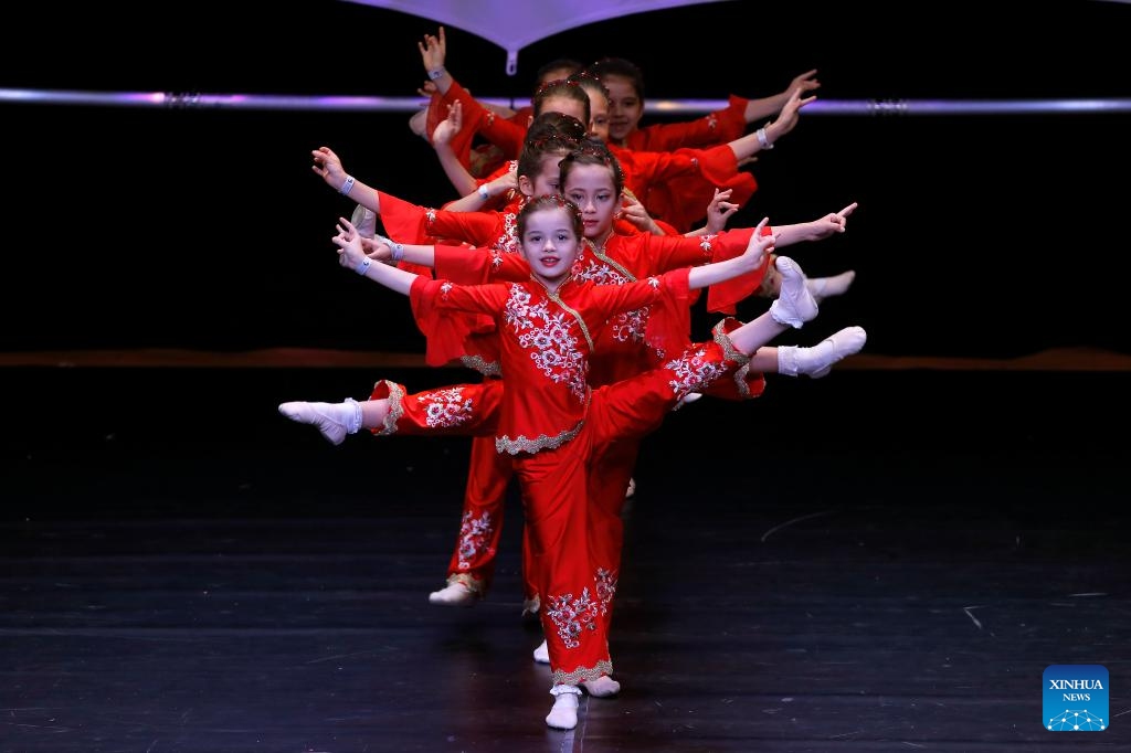 Dancers perform during the Bucharest Dance Festival in Bucharest, Romania, April 14, 2024(Photo: Xinhua)