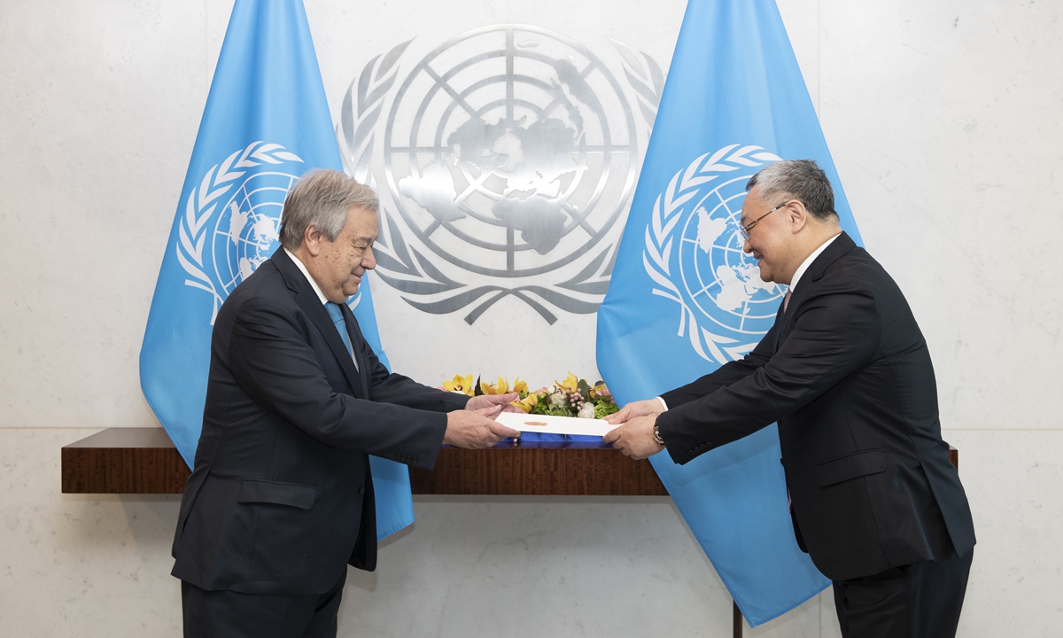 Fu Cong, China's new permanent representative to the UN (right) presents his credentials to UN Secretary-General Antonio Guterres on April 16, 2024. Photo: VCG
