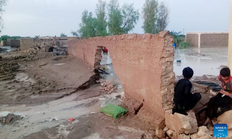 Photo taken with a mobile phone on April 16, 2024 shows a wall damaged in a heavy rain in Balochistan province, Pakistan. Heavy rains and lightning caused havoc in different areas of Pakistan causing 71 deaths and injuries to 67 others since Saturday, an official told Xinhua Wednesday.(Photo: Xinhua)