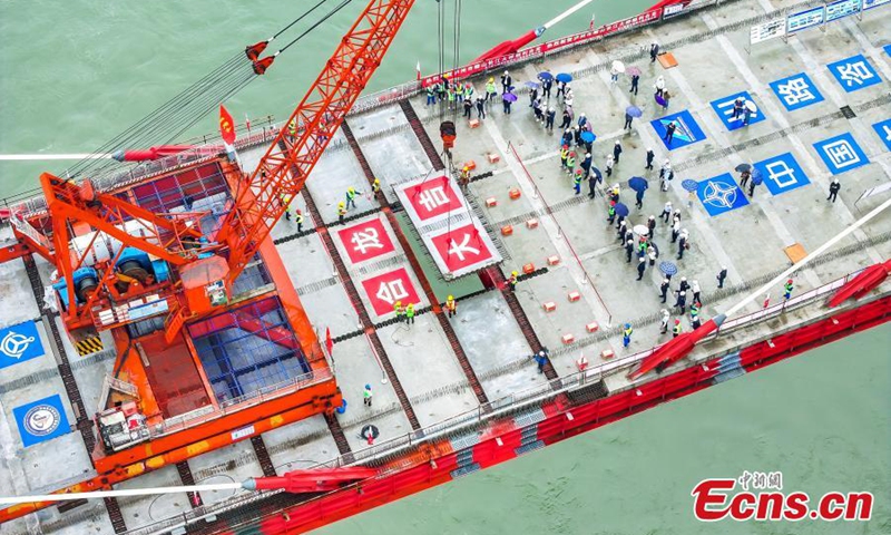 The construction site of the Rongshan Yangtze River Bridge in Luzhou, southwest China's Sichuan Province, April 22, 2024. Photo: China News Service