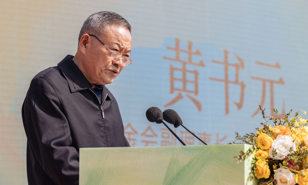 Huang Shuyuan, vice chairman of the Taofen Foundation and former president of the People's Publishing House