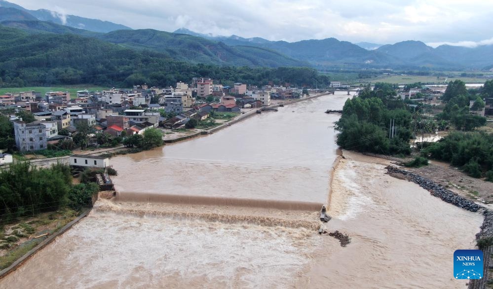 An aerial drone photo taken on April 21, 2024 shows a view of the Beijiang River tributary in Wujiang District of Shaoguan City, south China's Guangdong Province. A total of 38 hydrological stations at 24 rivers in south China's Guangdong Province have reported water levels surpassing the alert threshold as of 4 p.m. on Sunday, according to the provincial department of water resources.(Photo: Xinhua)