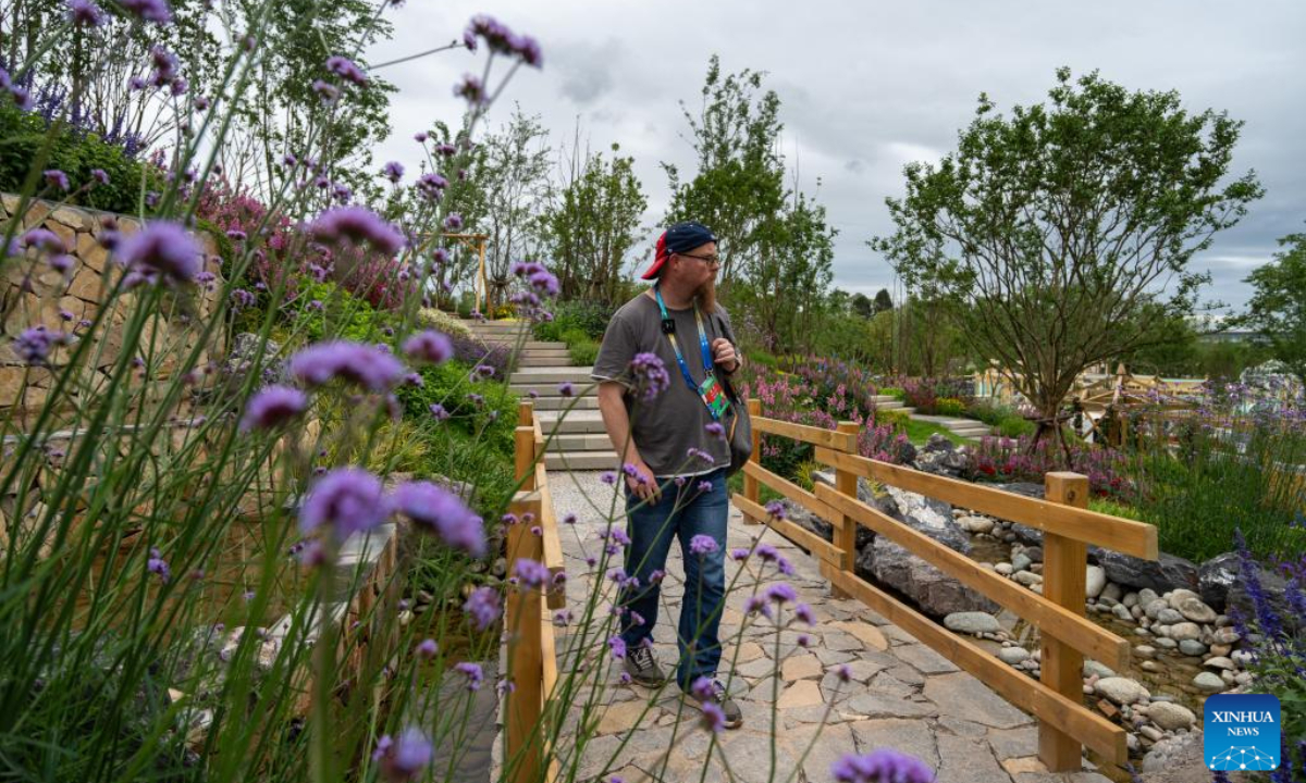 Chad Sinclair visits UK Elizabeth's Garden of the International Horticultural Exhibition 2024 Chengdu in Chengdu, capital of southwest China's Sichuan Province, April 29, 2024. Photo:Xinhua
