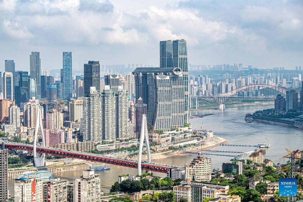 This photo taken on April 23, 2024 shows a view in southwest China's Chongqing Municipality. Chongqing is the only municipality in the central and western region of China. Built on mountains and partially surrounded by the Yangtze and Jialing rivers, it is known as a mountain city and a city on rivers.(Photo: Xinhua)