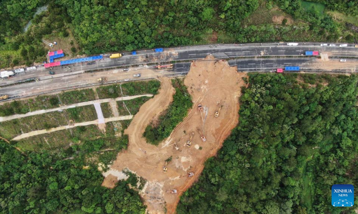 An aerial drone photo taken on May 2, 2024 shows the site of an expressway collapse on the Meizhou-Dabu Expressway in Meizhou, south China's Guangdong Province. Photo:Xinhua