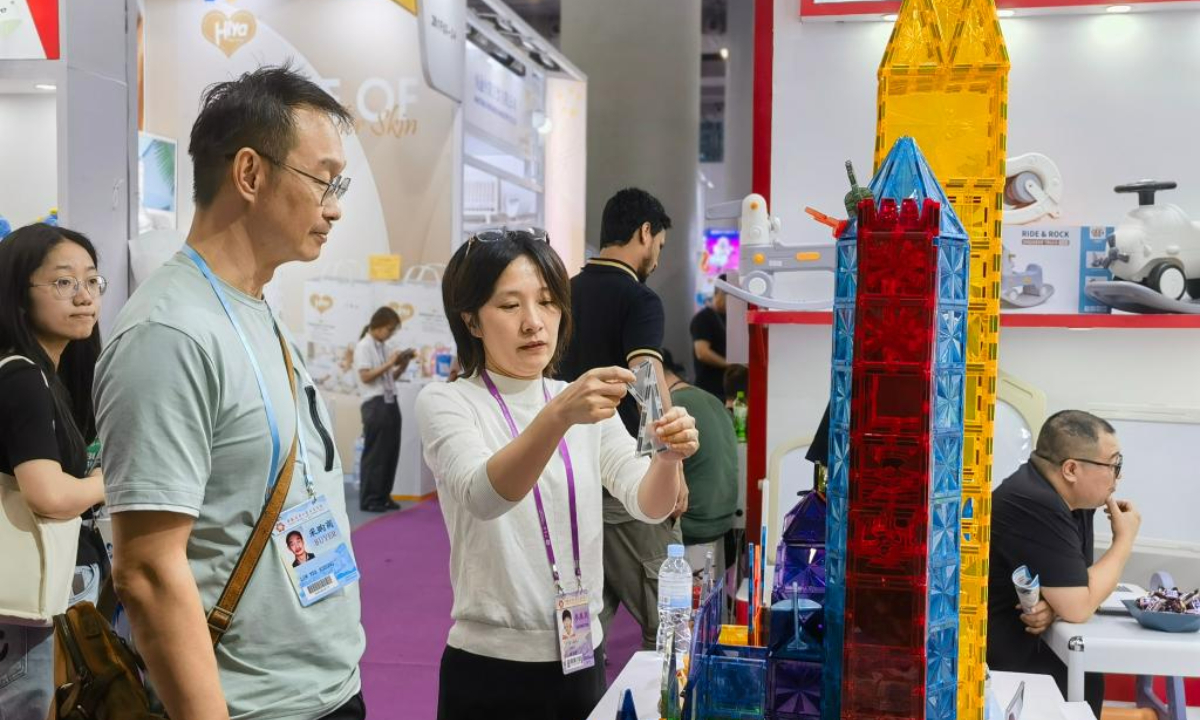 An exhibitor shows a toy product during the third phase of the Canton Fair in Guangzhou, south China's Guangdong Province, May 1, 2024. The five-day third phase of the fair started on Wednesday, with the participation of 11,000 enterprises. Photo:Xinhua