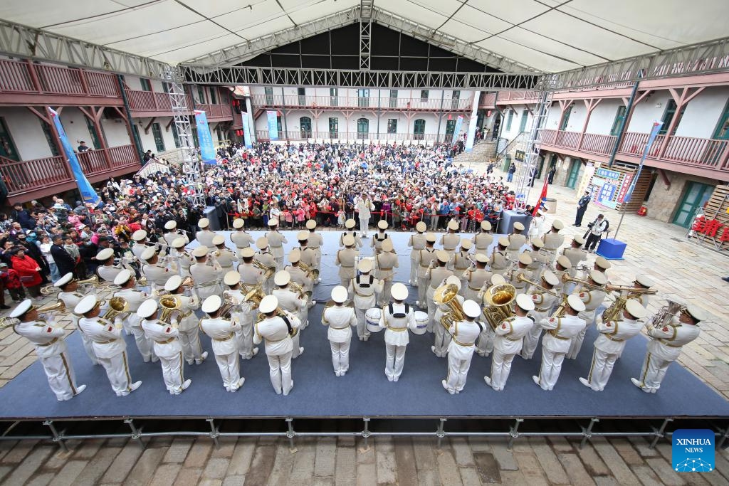 A band of the Chinese People's Liberation Army (PLA) Navy performs to celebrate the 75th founding anniversary of the Chinese PLA Navy in Qingdao, east China's Shandong Province, April 20, 2024. This year marks the 75th founding anniversary of the Chinese People's Liberation Army (PLA) Navy.(Photo: Xinhua)