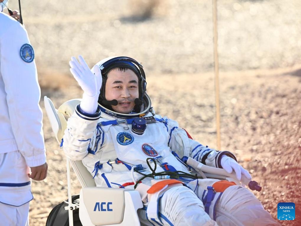 Astronaut Tang Shengjie is out of the return capsule of the Shenzhou-17 manned spaceship at the Dongfeng landing site in north China's Inner Mongolia Autonomous Region, April 30, 2024. The return capsule of the Shenzhou-17 manned spaceship, carrying astronauts Tang Hongbo, Tang Shengjie and Jiang Xinlin, touched down at the Dongfeng landing site in north China's Inner Mongolia Autonomous Region on Tuesday. The three astronauts are all in good health condition, according to the China Manned Space Agency.(Photo: Xinhua)