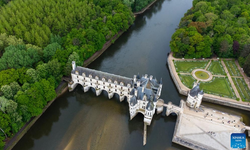 An aerial drone photo taken on April 27, 2024 shows the view of Chenonceau Castle in Loire Valley, France. The chateaux of the Loire Valley are part of the architectural heritage of the historic towns of Amboise, Angers, Blois, Chinon, Montsoreau, Orleans, Saumur, and Tours along the river Loire in France. They illustrate Renaissance ideals of design in France.(Photo: Xinhua)