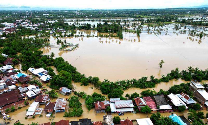 Aerial photo drone shows houses submerged by floods due to heavy downpours at Sidrap Regency in South Sulawesi, Indonesia, on May 4, 2024. Photo: Xinhua