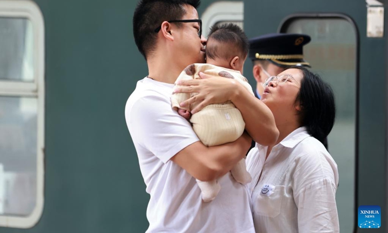 Passengers are pictured at Wuchang Railway Station in Wuhan, central China's Hubei Province, on May 5, 2024. China witnessed an increase of passenger trips on the last day of the five-day May Day holiday. Photo: Xinhua