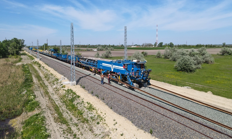 The Hungarian section of the Hungary-Serbia railway is under track-laying construction. Photo: Courtesy of the Hungarian branch of CREC