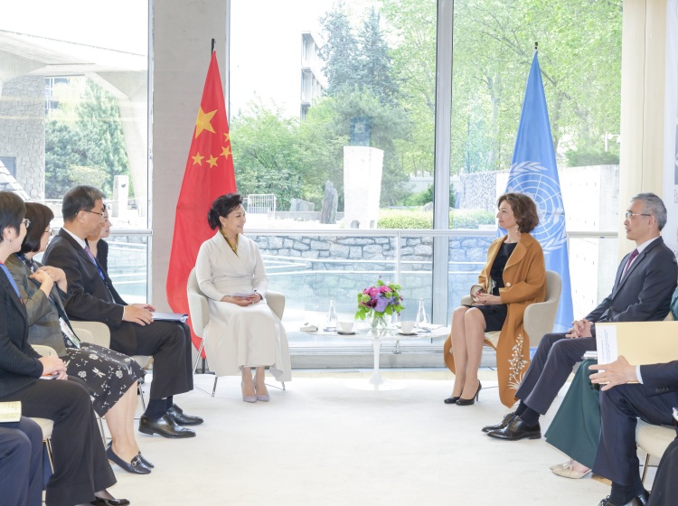 Peng Liyuan, wife of Chinese President Xi Jinping, also a United Nations Educational, Scientific and Cultural Organization (UNESCO) special envoy for the advancement of girls' and women's education, visits the UNESCO headquarters on invitation, and meets with UNESCO Director-General Audrey Azoulay, in Paris, France, May 6, 2024.(Photo: Xinhua)
