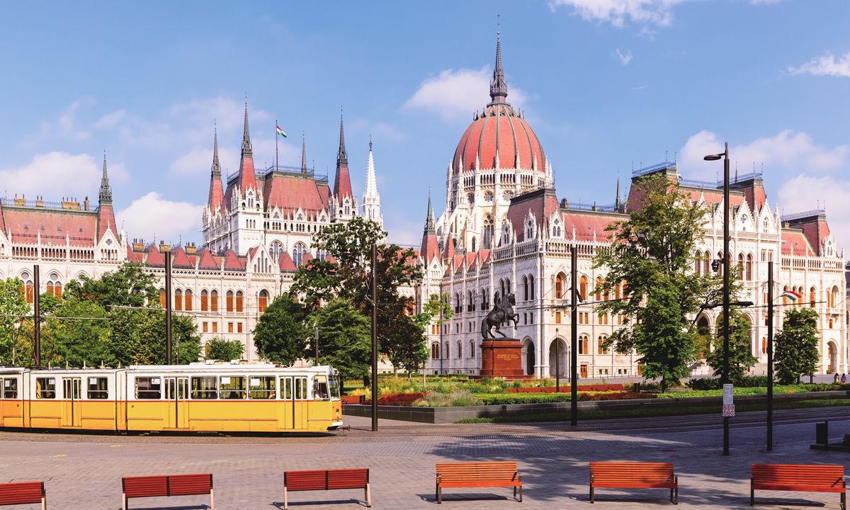 A view of Hungarian Parliament Building, Budapest. Photos: VCG
