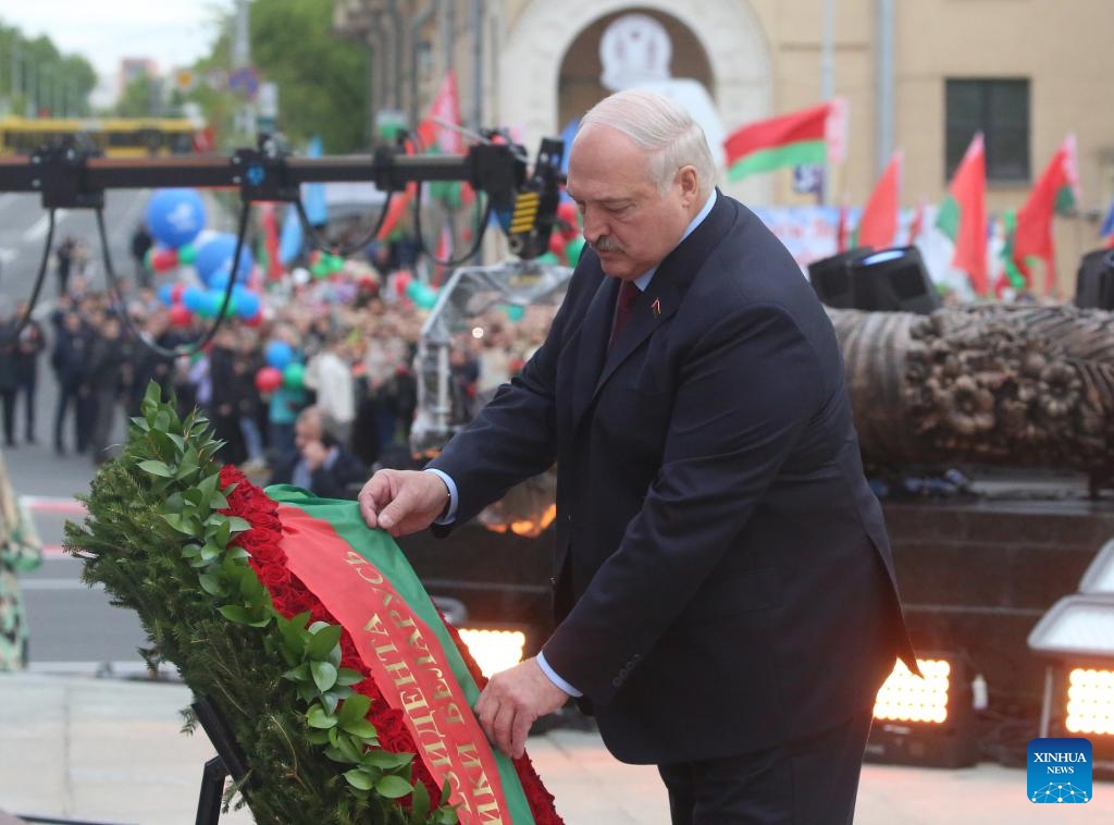 Belarusian President Aleksandr Lukashenko lays flowers during a commemorative event in Minsk, Belarus, on May 9, 2024. Belarus hosted a series of commemorative events on Thursday, dedicated to the 79th anniversary of the Victory of the Soviet Union in the Eastern Front of World War II.(Photo: Xinhua)