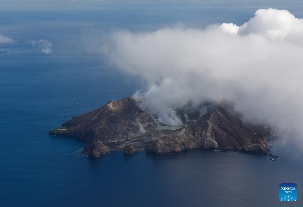 This aerial photo taken on May 13, 2024 shows a view of the White Island, New Zealand. The White Island, a volcanic island in New Zealand's North Island, is a famous tourist attraction. On Dec. 9, 2019, the White Island volcanic eruption killed 22 people and injured 25 others. After the eruption all tourist trips to the island have been suspended by the authorities.(Photo: Xinhua)