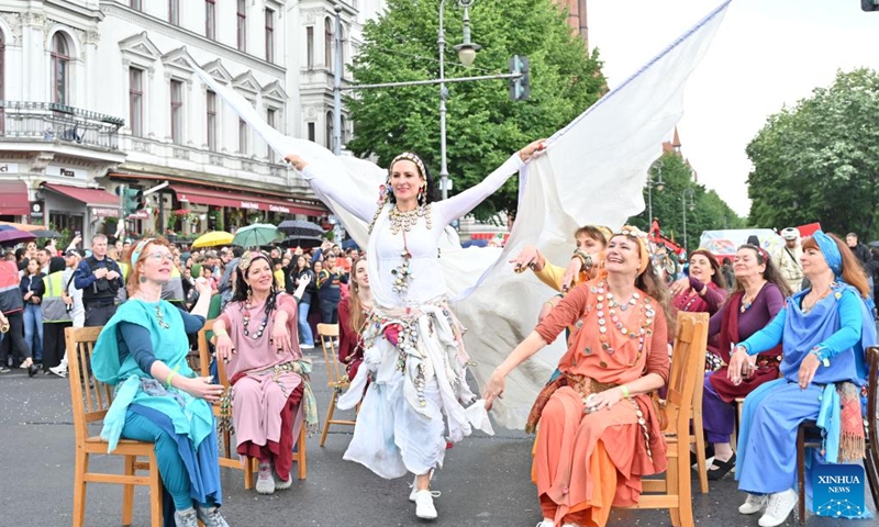 Revelers attend a parade during the Carnival of Cultures Festival in Berlin, Germany, May 19, 2024. Thousands of performers from nearly 60 teams participated in the parade on Sunday. Photo: Xinhua