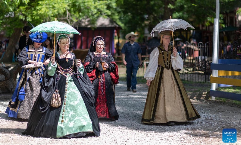 Women in 16-century costumes show up in a parade at the Scarborough Renaissance Festival in Waxahachie, on the outskirts of Dallas, Texas, the United States on May 18, 2024. Photo: Xinhua