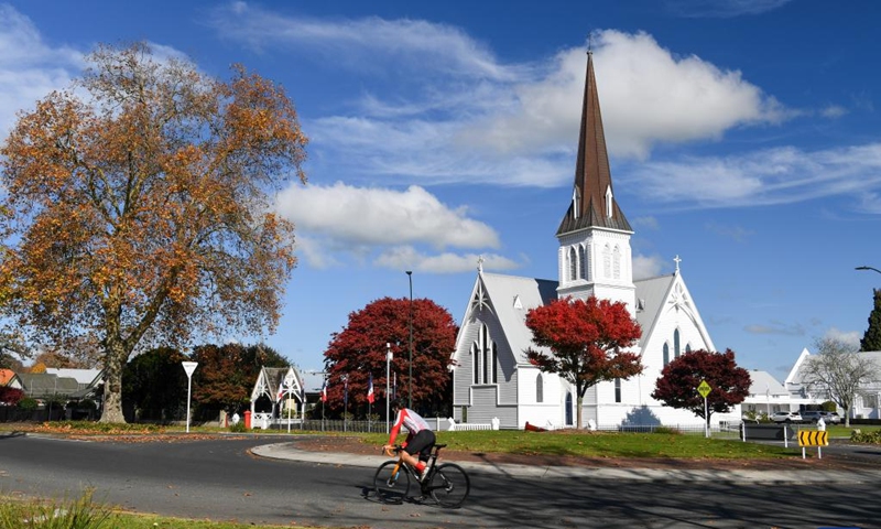 This photo taken on May 19, 2024 shows the scenery in Cambridge, New Zealand. Cambridge is a town situated around 150 km south of Auckland, on the banks of the Waikato River. It is known as The Town of Trees & Champions. Photo: Xinhua