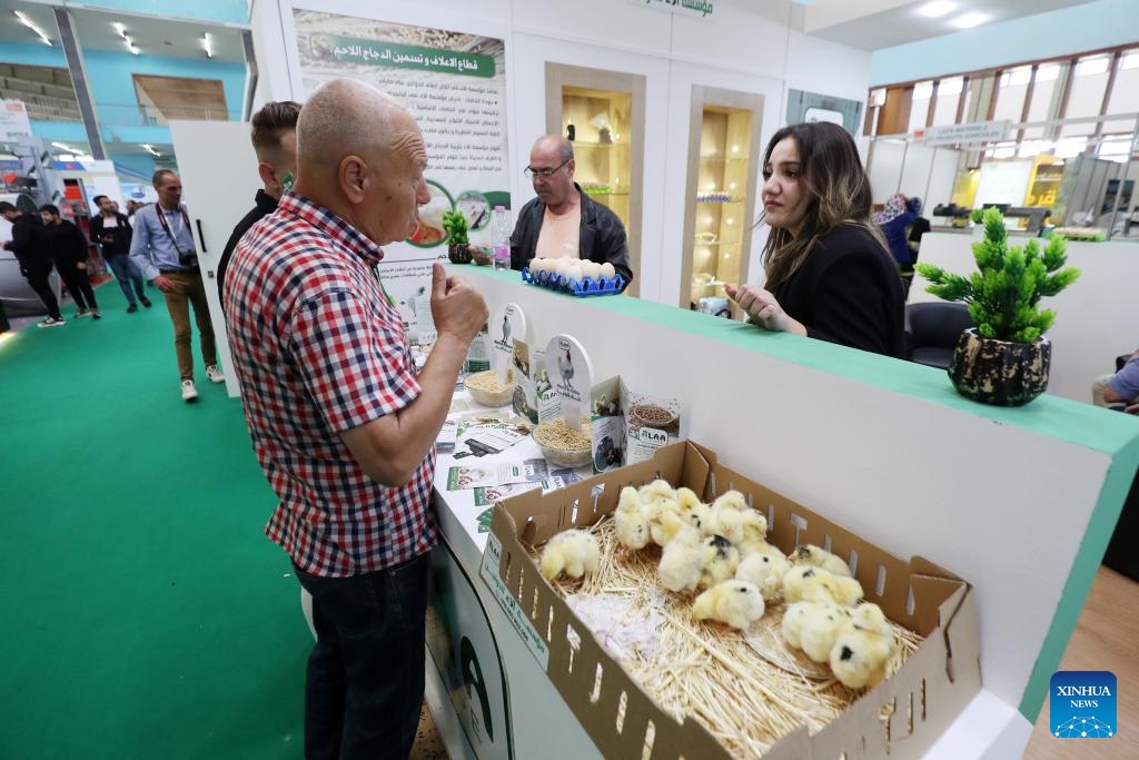 People visit the International Exhibition for Agriculture, Livestock and Agribusiness in Algiers, Algeria, on May 21, 2024. The exhibition is held here from May 20 to May 23 with the participation of around 700 exhibitors.(Photo: Xinhua)