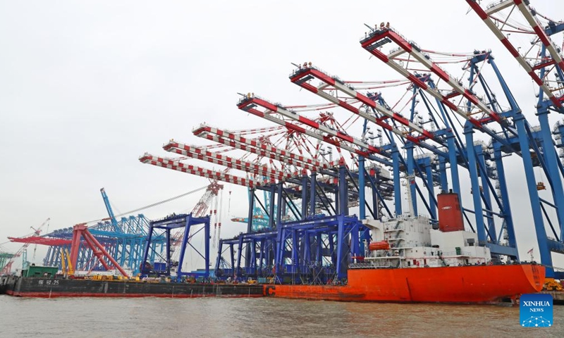This photo taken on May 25, 2024 shows the quayside container cranes at the Changxing production base of Shanghai Zhenhua Heavy Industries Co., Ltd. in Changxing Island of Chongming District, east China's Shanghai. (Photo:Xinhua)