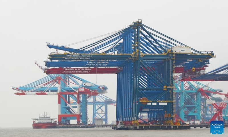 This photo taken on May 25, 2024 shows the quayside container cranes at the Changxing production base of Shanghai Zhenhua Heavy Industries Co., Ltd. in Changxing Island of Chongming District, east China's Shanghai. (Photo:Xinhua)