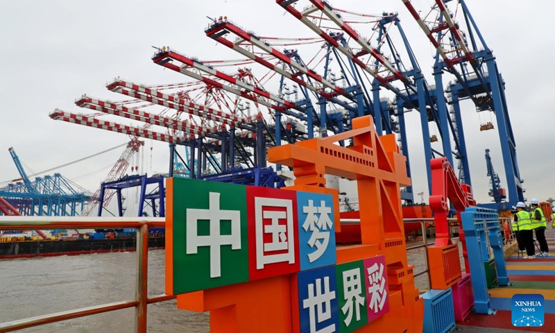 This photo taken on May 25, 2024 shows the quayside container cranes at the Changxing production base of Shanghai Zhenhua Heavy Industries Co., Ltd. in Changxing Island of Chongming District, east China's Shanghai. (Photo:Xinhua)