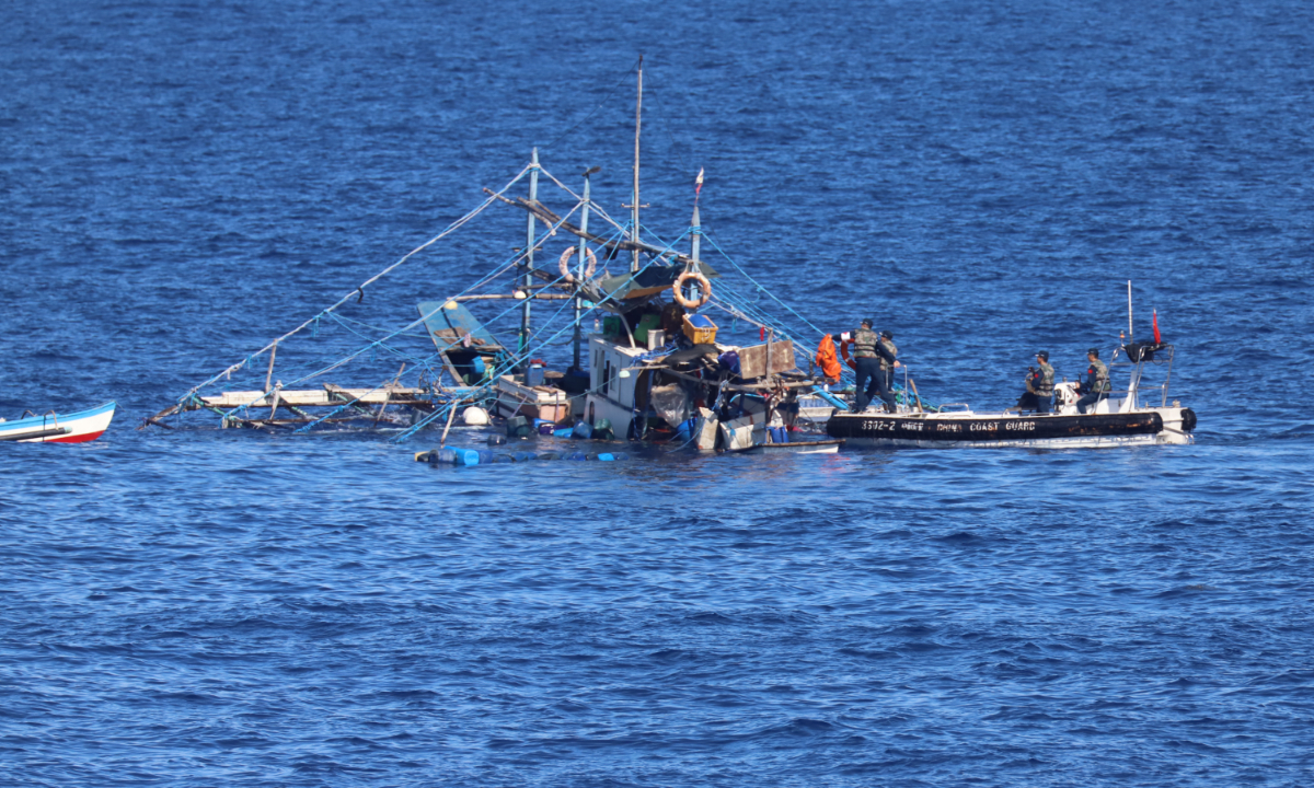 A China Coast Guard (CCG) vessel in patrol helps rescue a Philippine fishing boat in distress in the waters near China’s Huangyan Dao, also known as Huangyan Island, in the South China Sea on June 29, 2024. Photo: Courtesy of China Coast Guard