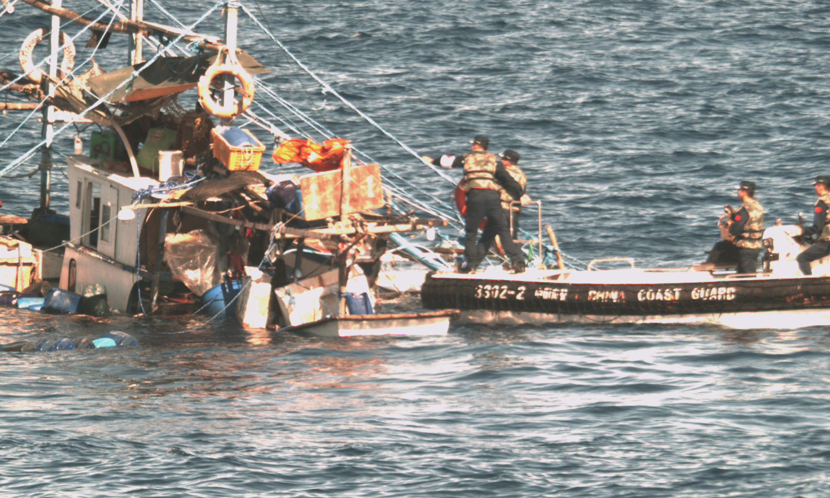 A China Coast Guard (CCG) vessel in patrol helps rescue a Philippine fishing boat in distress in the waters near China’s Huangyan Dao, also known as Huangyan Island, in the South China Sea on June 29, 2024. Photo: Courtesy of China Coast Guard