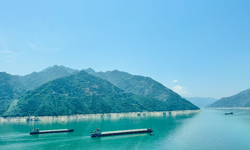 Ships sail in the Yangtze River in Zigui, Central China's Hubei Province, on May 23, 2024. Photo: Chi Jingyi/GT