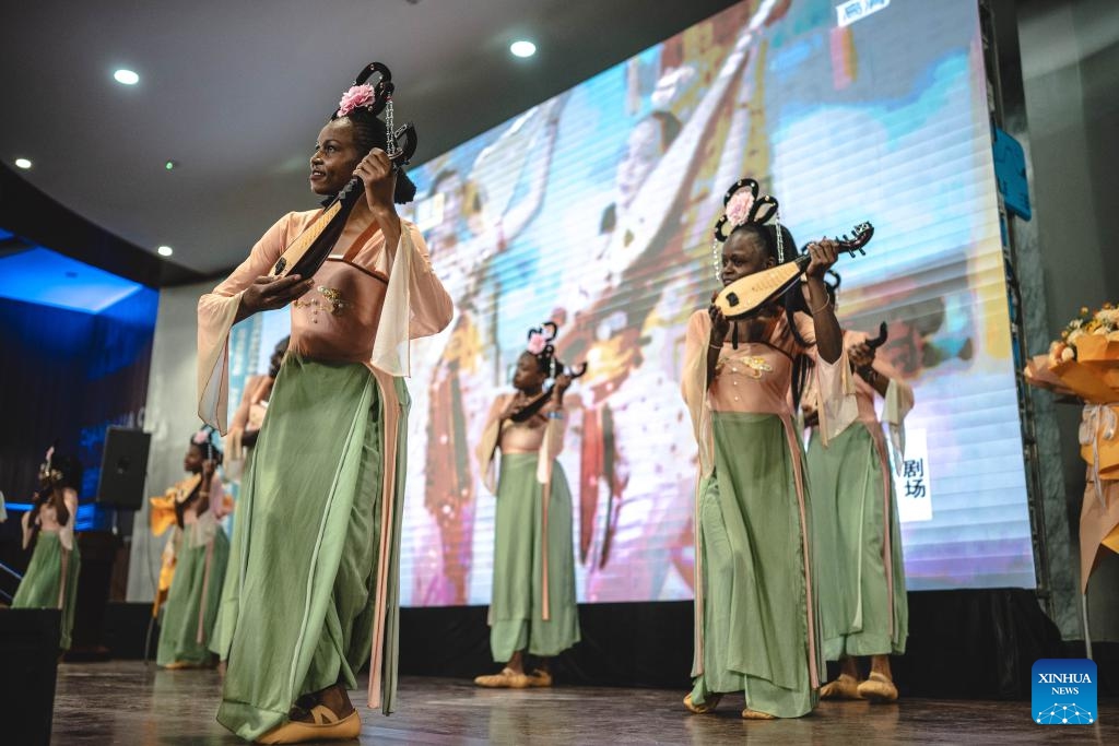 Students perform during a joint conference of African Confucius institutes at the University of Nairobi in Nairobi, Kenya, on May 30, 2024. The 2024 Joint Conference of Confucius Institutes in Africa commenced Thursday in Nairobi, Kenya, to discuss the cooperation and development of Chinese language training centers across the continent. (Photo: Xinhua)