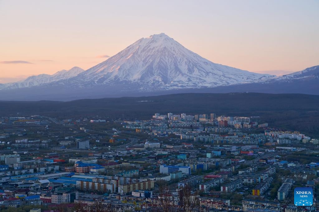 This photo taken on June 2, 2024 shows the cityscape of Petropavlovsk-Kamchatsky in Kamchatka, Russia. Kamchatka Territory is located in the eastern part of the Russian Far East, bordering the Sea of Okhotsk to the west and the Pacific Ocean and the Bering Sea to the east. Its capital is Petropavlovsk-Kamchatsky.(Photo: Xinhua)