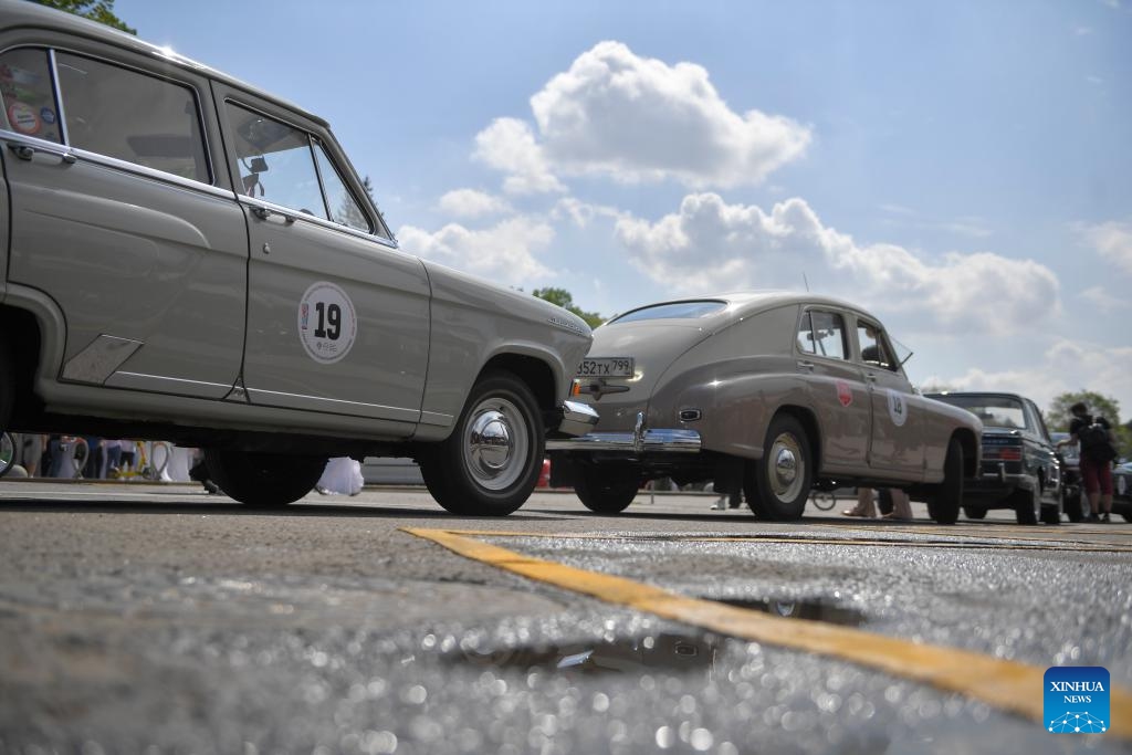 This photo taken on June 2, 2024 shows cars participating in a retro car rally in Moscow, Russia.(Photo: Xinhua)