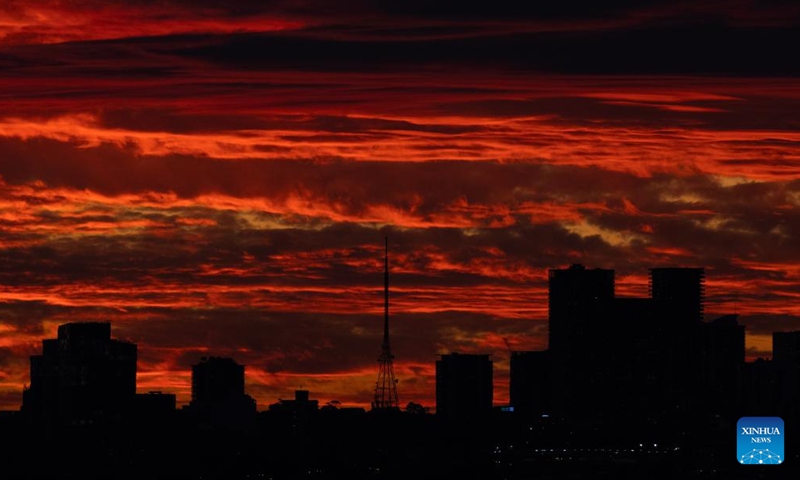 This photo taken on June 9, 2024 shows sunset view from Dudley Page Reserve in Sydney, Australia. (Photo: Xinhua)