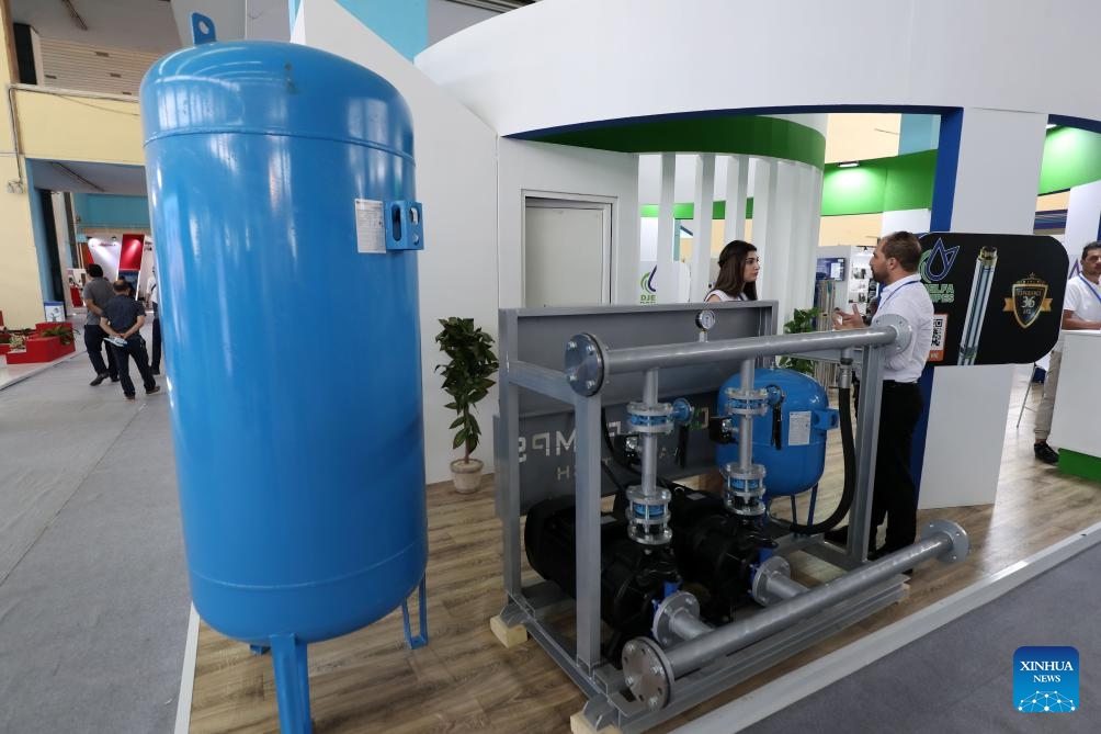 People visit 19th Int'l Exhibition of Water Equipment, Technologies and