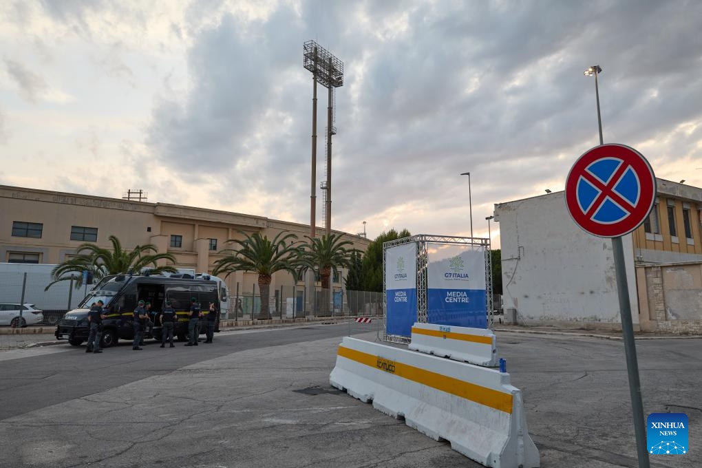 Police stand guard outside the media center of the Group of Seven (G7) summit in Bari, Apulia Region, Italy, June 12. 2024. The G7 summit is to be held in the southern Apulia region on June 13-15.(Photo: Xinhua)