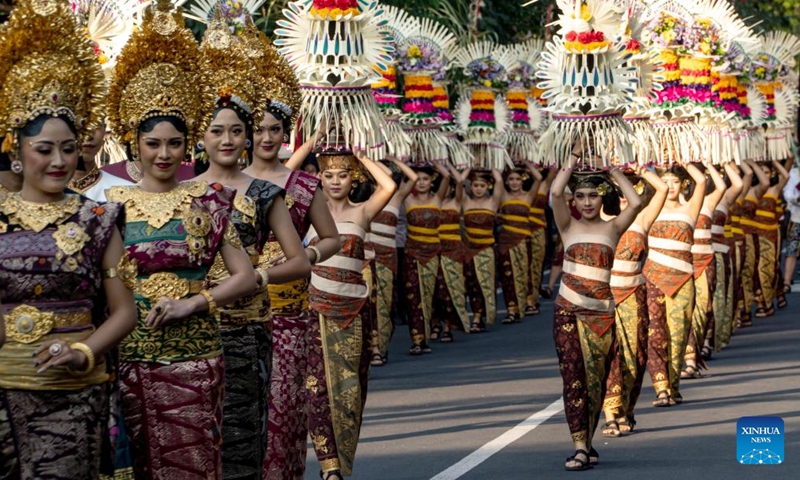 Performers parade during the Bali Arts Festival 2024 in Denpasar, Bali, Indonesia, June 15, 2024. This year's Bali Arts Festival is held from June 15 to July 13. (Xinhua/Lin Shanchuan)