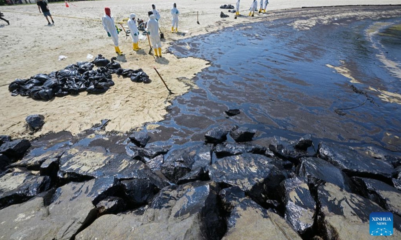 This photo taken on June 16, 2024 shows a billboard indicating closure of the beach at East Coast Park in Singapore. (Photo: Xinhua)