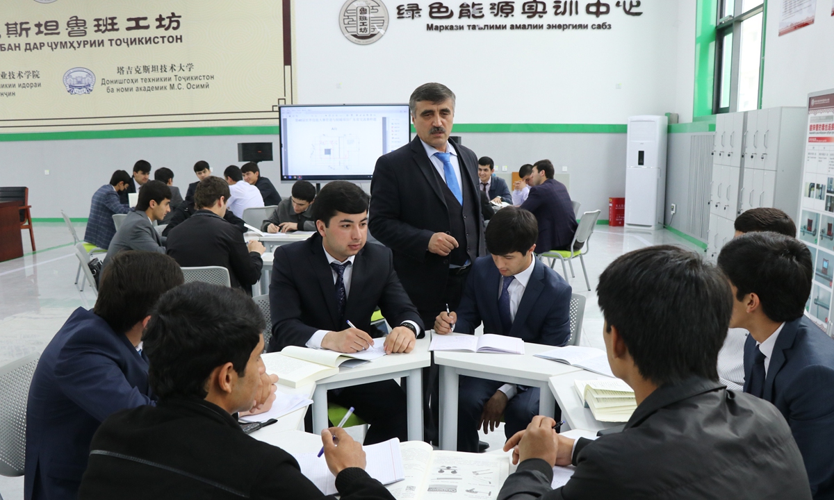 Students have calss in the Luban Workshop in Dushanbe in Tajikistan on April 17, 2023. Photo: VCG